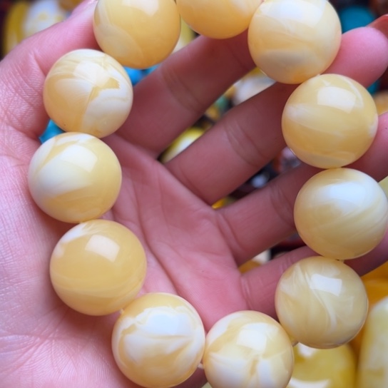 琥珀手串未镶嵌蜜蜡