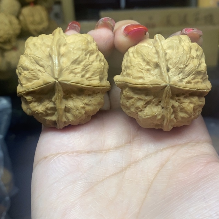 文玩核桃吊坠23玉玺四棱微瑕