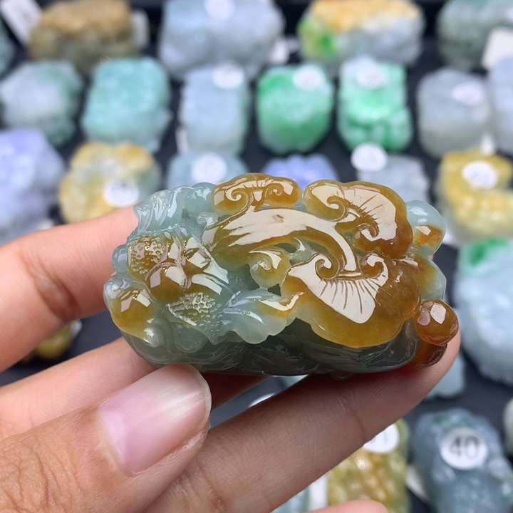 翡翠颈饰未镶嵌天然缅甸翡翠