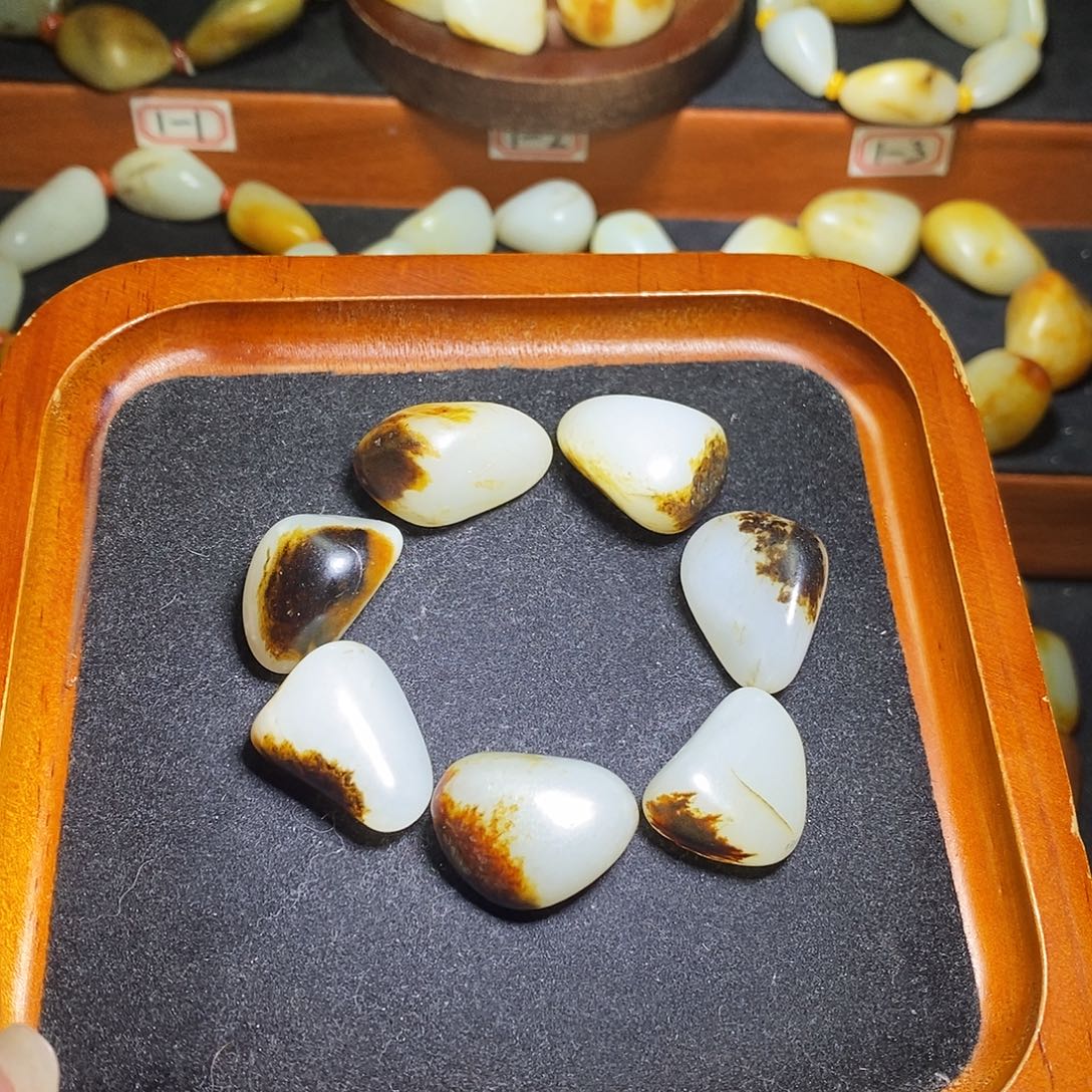 和田玉未镶嵌手链