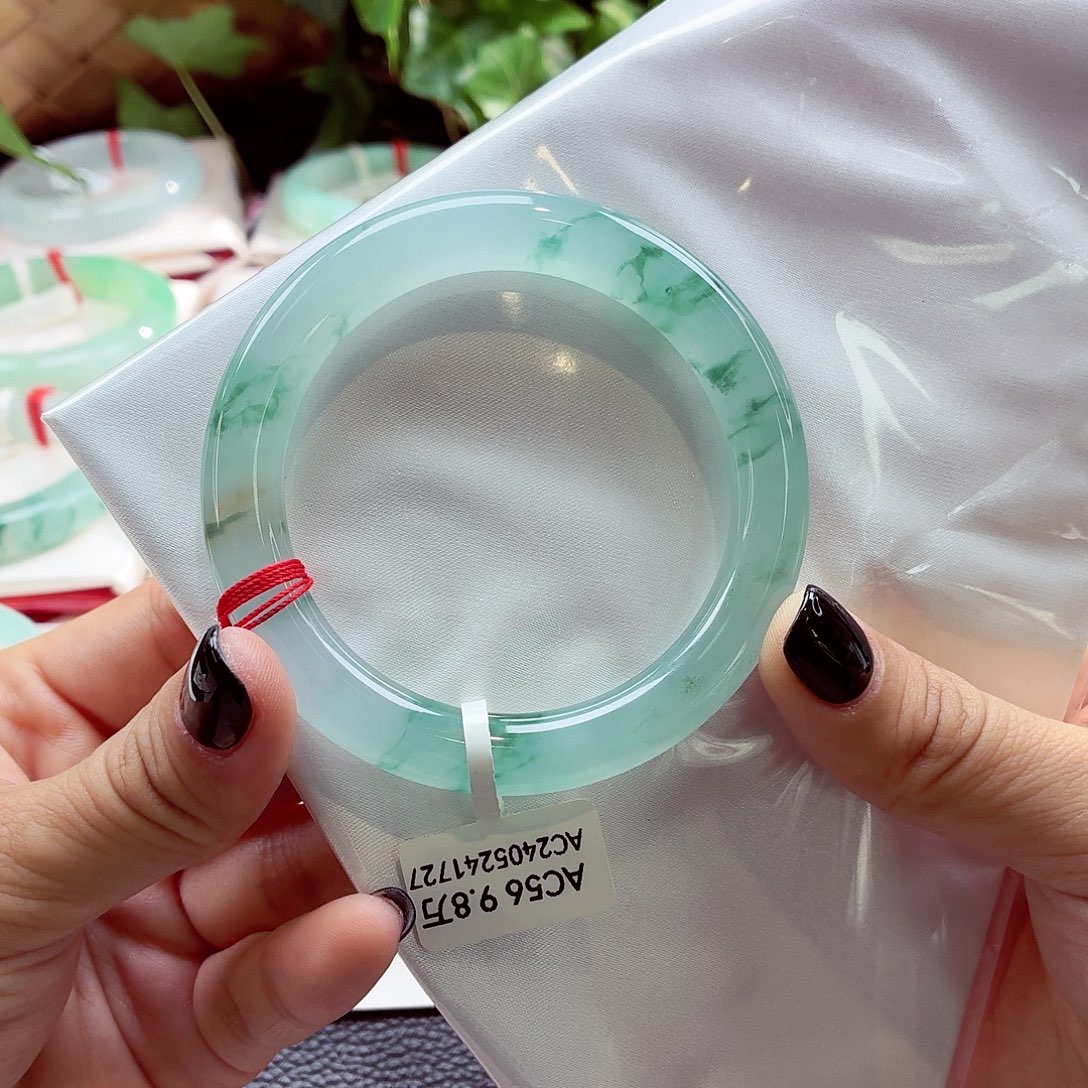 翡翠未镶嵌手镯（圆镯）山清水秀冰晴飘花68-12