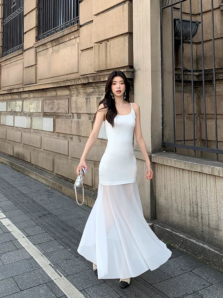 #30032 温柔风拼接设计感网纱拼接吊小众气质黑白色收腰长裙