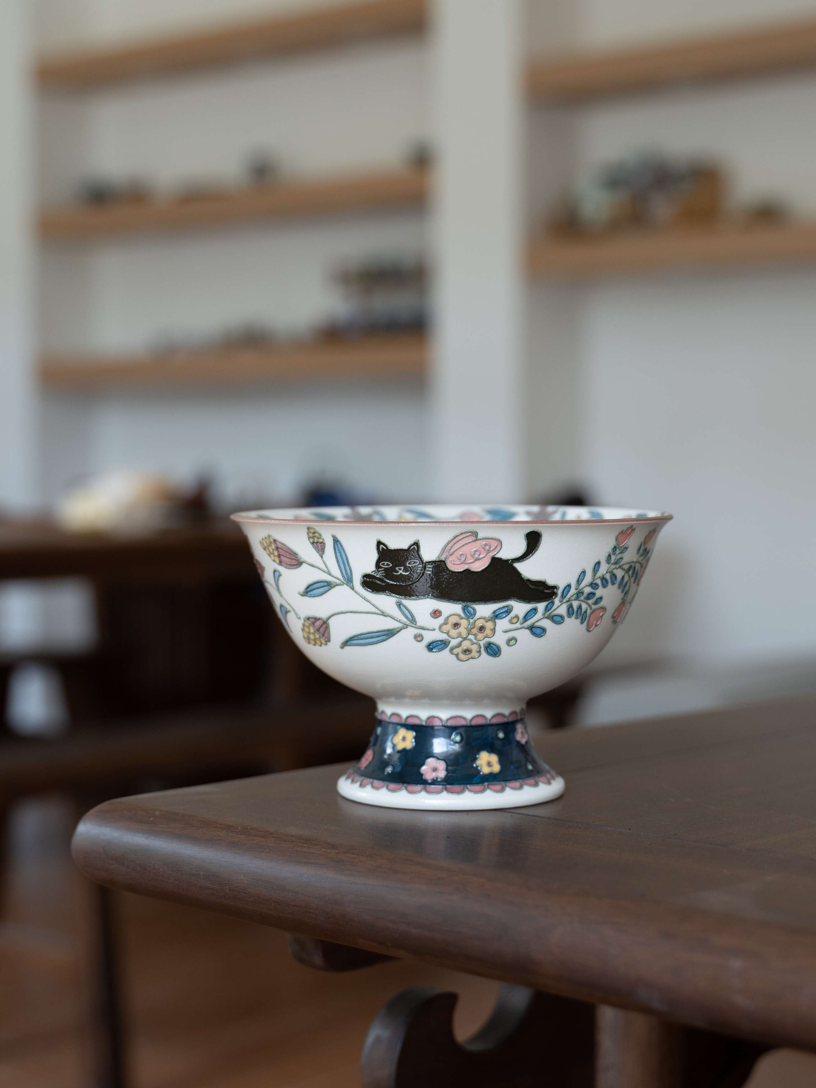 上禾下皿 | 黑猫和小黄满绘高足碗