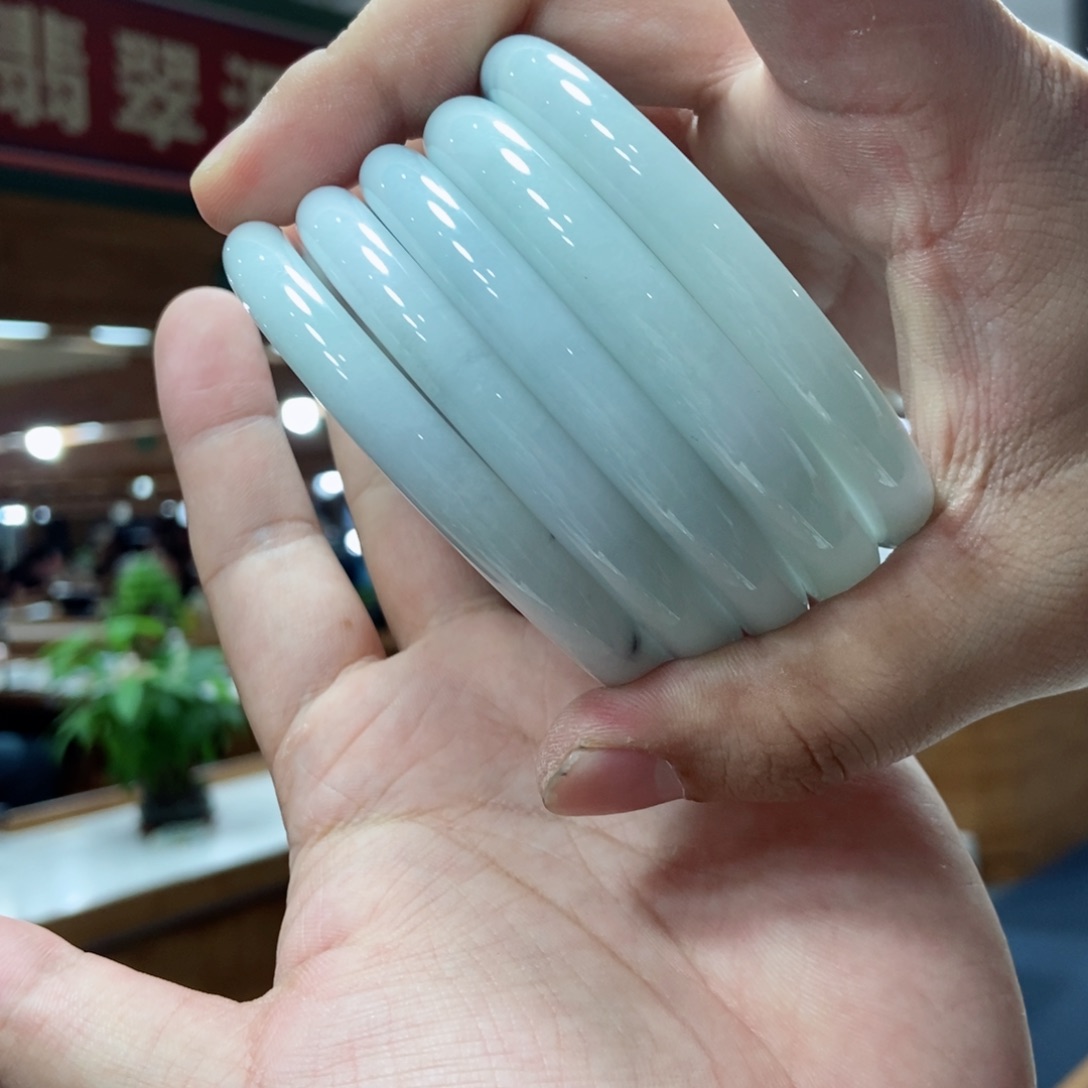 【闪购商品】翡翠手镯未镶嵌买断