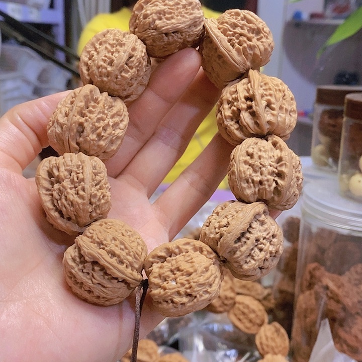 【闪购商品】文玩核桃把件30白狮子手持