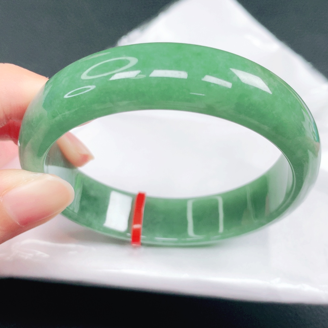 翡翠未镶嵌手镯56