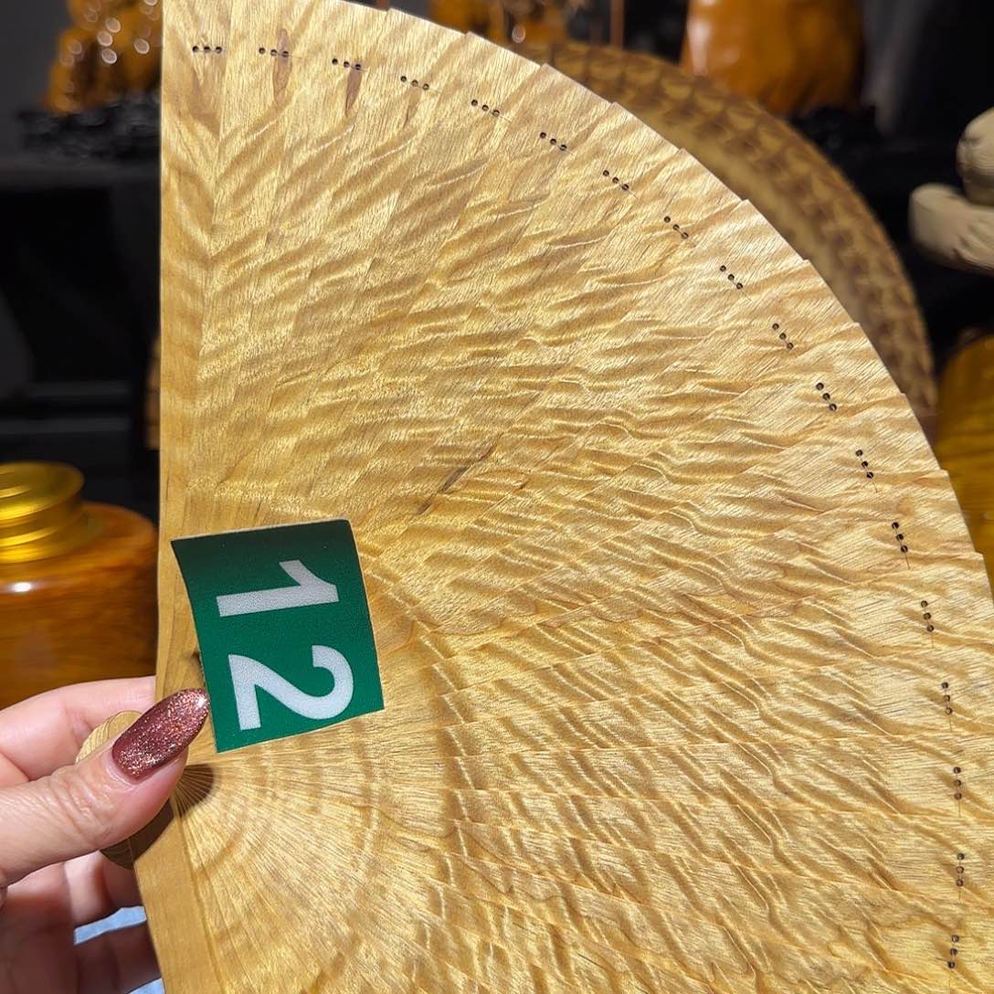 金丝楠用****雨金丝楠木手把件