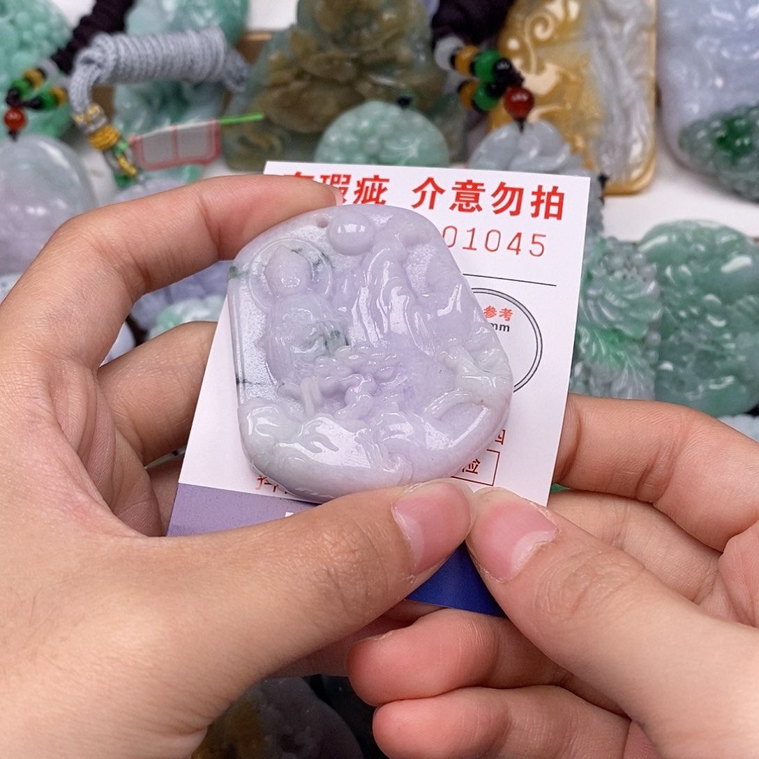 吊坠(不含链)未镶嵌翡翠