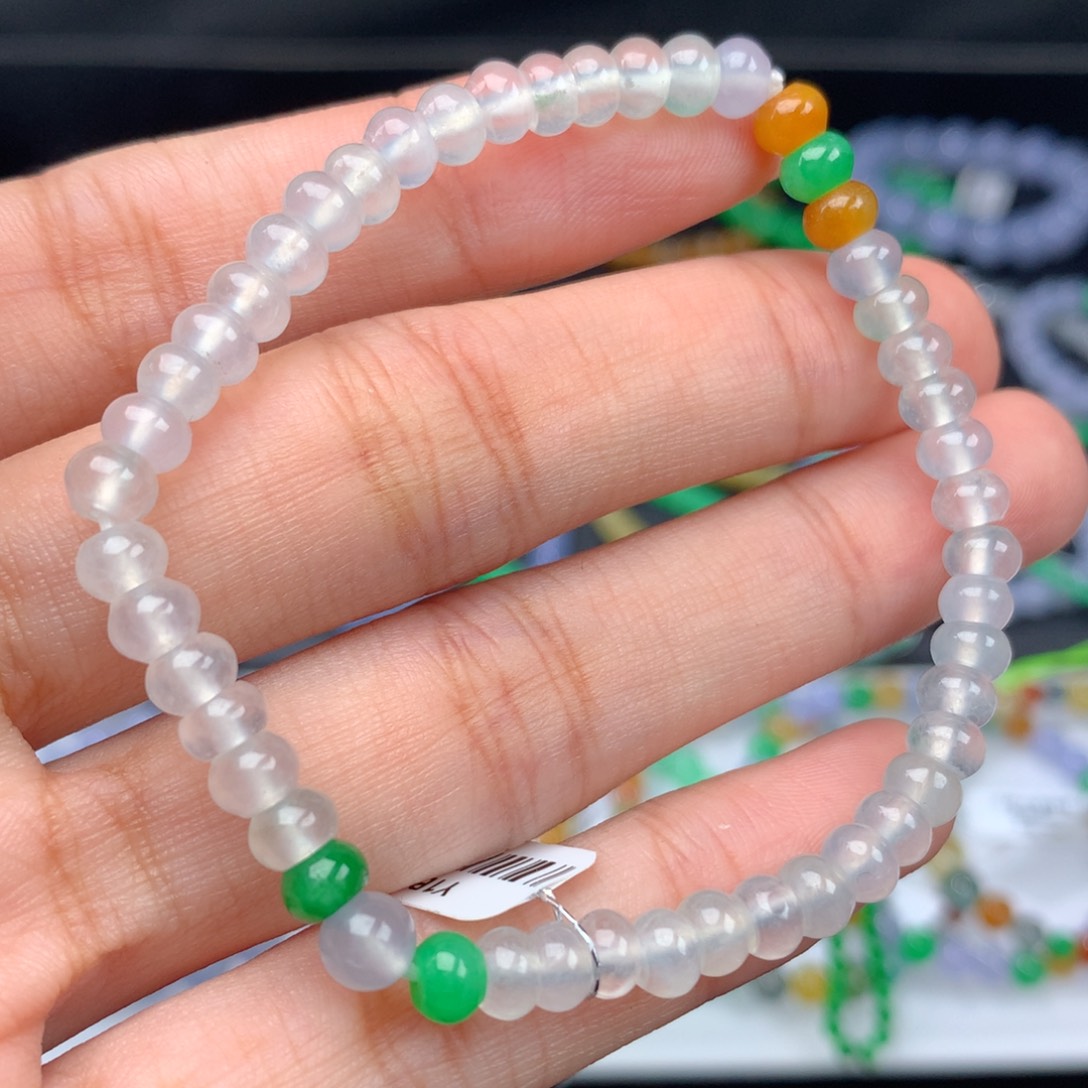 翡翠手链未镶嵌卡