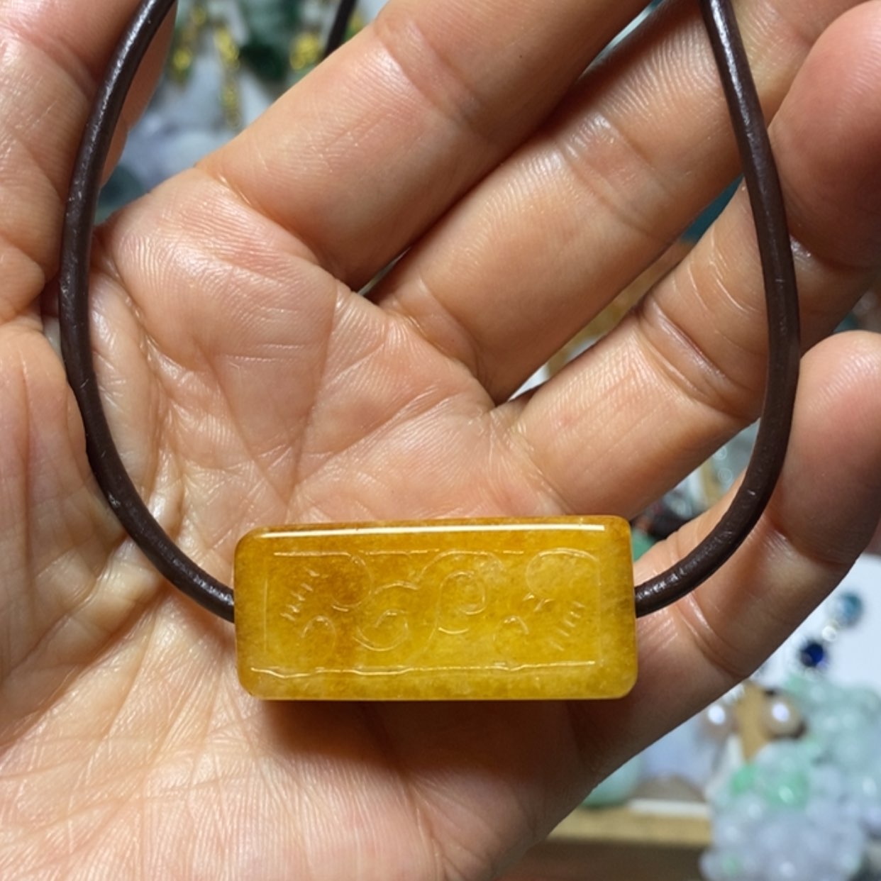 【闪购商品】翡翠吊坠(赠链)未镶嵌