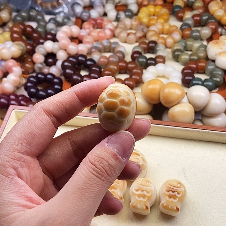 ****莓吊坠菩提根/象牙果7