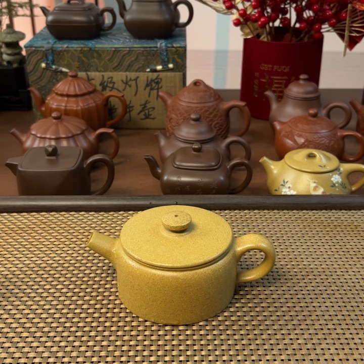 紫砂茶壶汉瓦黄金段半手壶