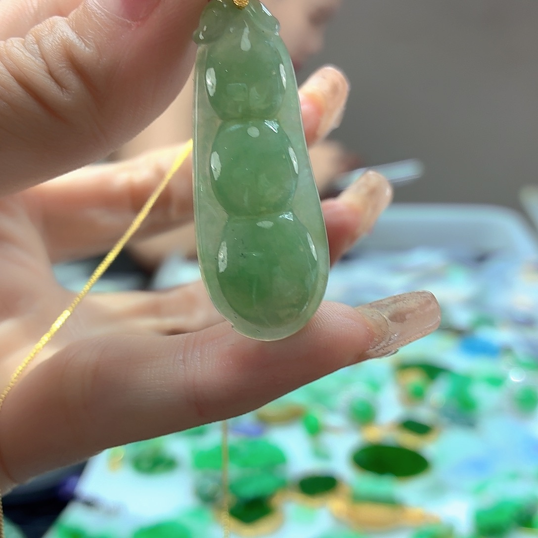 颈饰未镶嵌翡翠翡翠