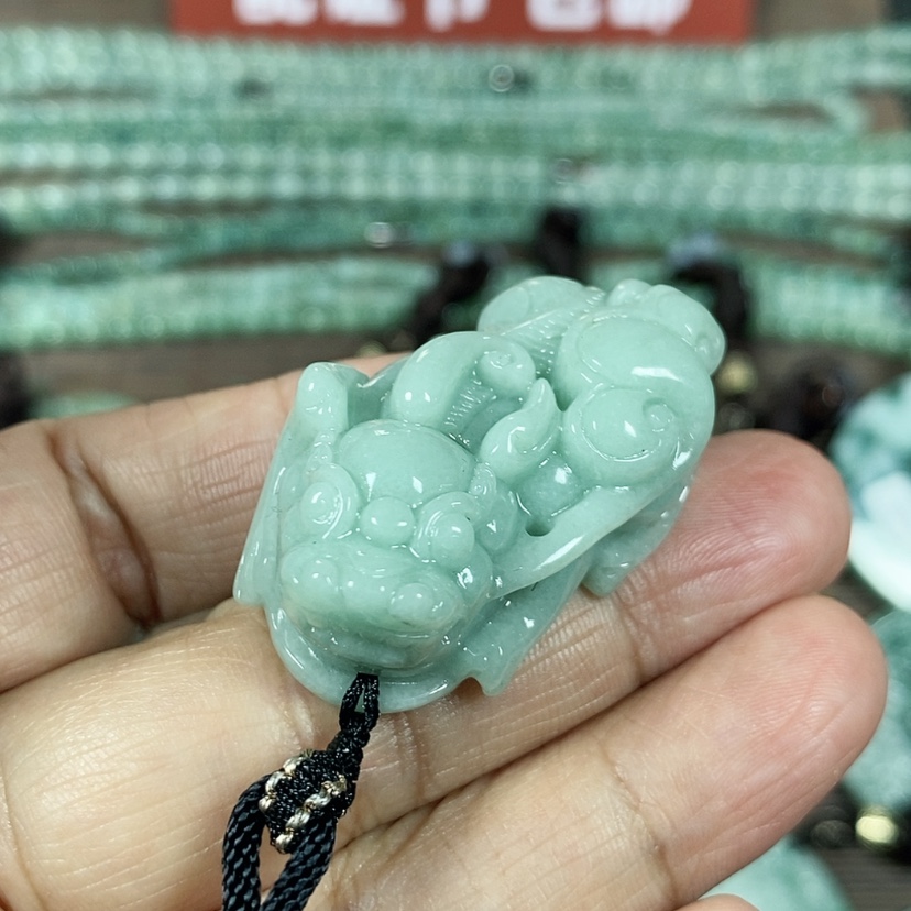 【闪购商品】翡翠颈饰未镶嵌玉吊坠翡翠玉如意貔貅吊坠
