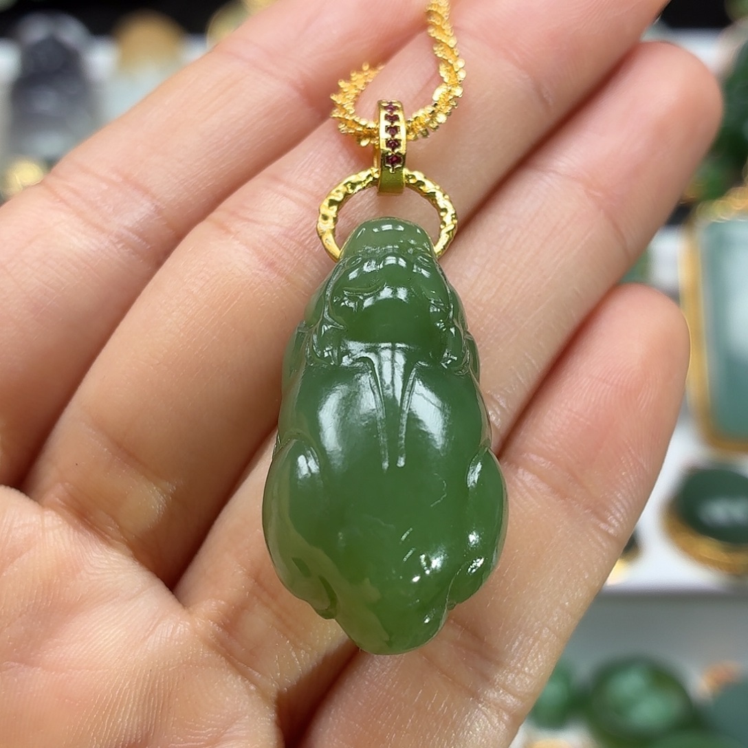 和田玉未镶嵌颈饰