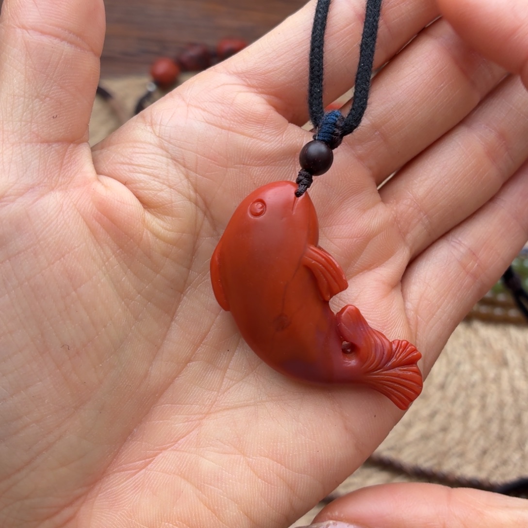 古***带南红玛瑙未镶嵌颈饰