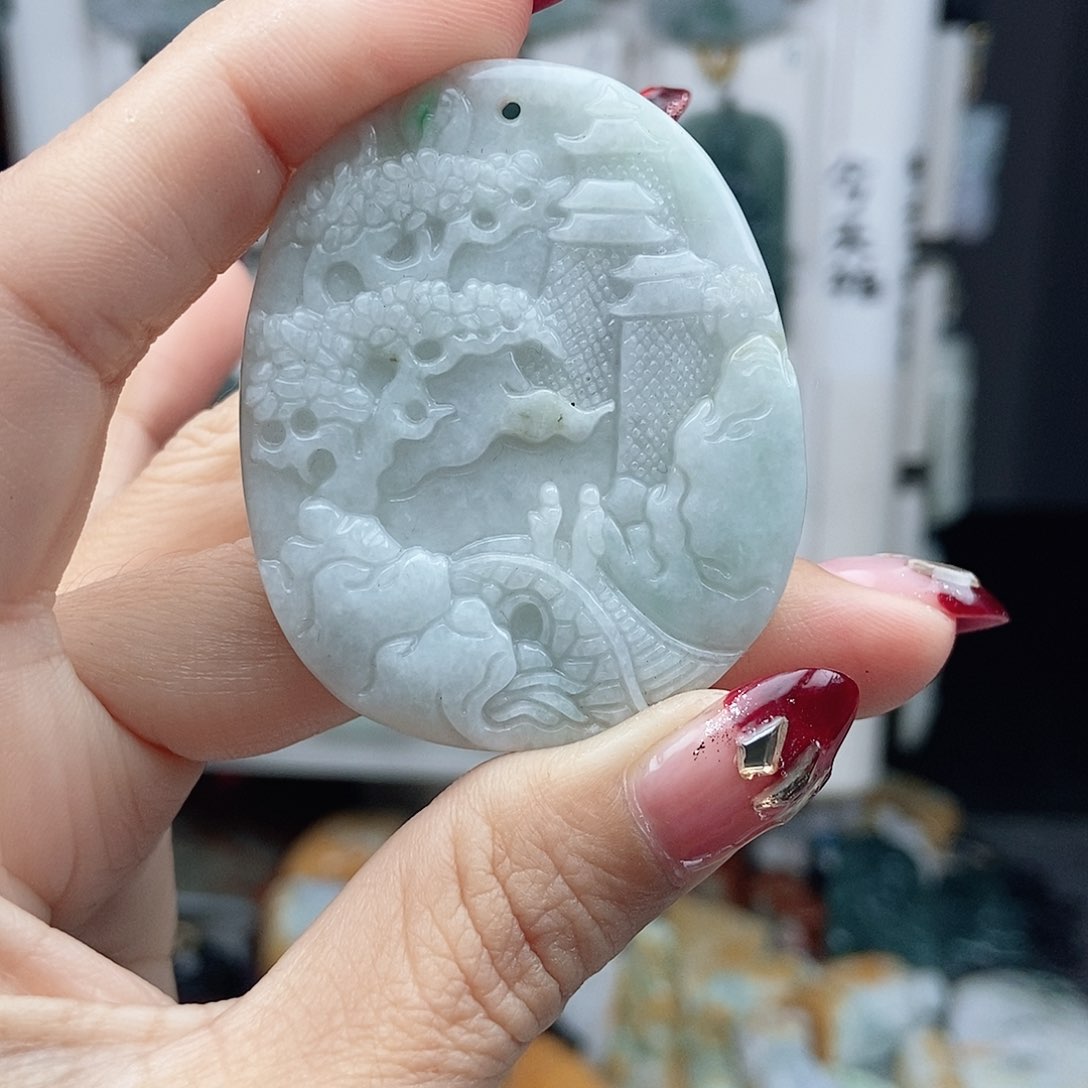 翡翠颈饰未镶嵌翡翠