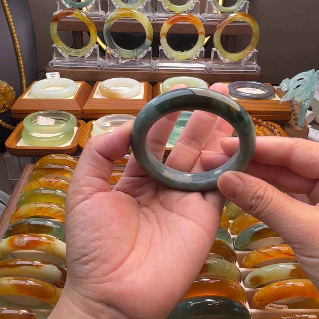 蛇纹石玉未镶嵌手镯56