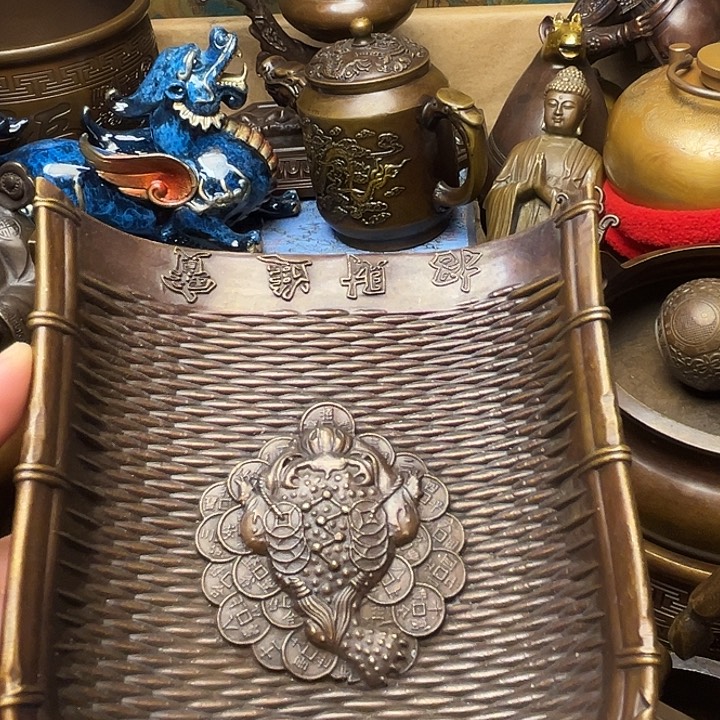 精美铜器批发档口