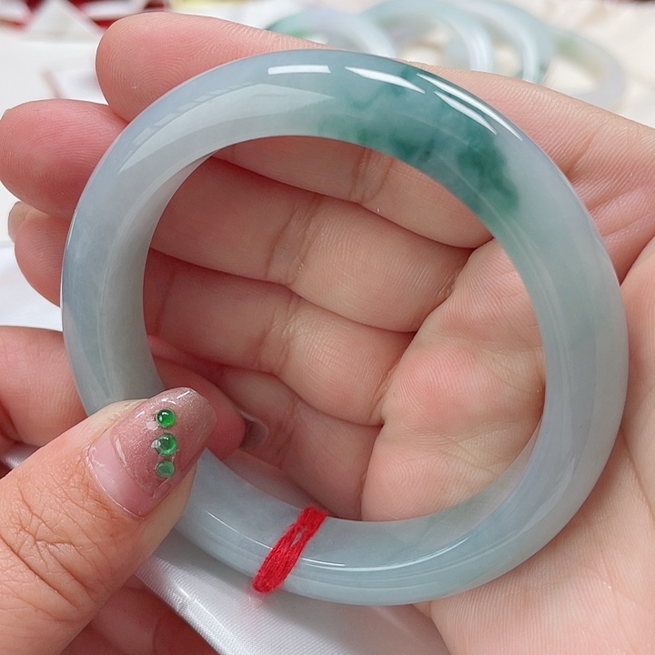 翡翠手镯（圆镯）未镶嵌缅甸翡翠手镯59圈