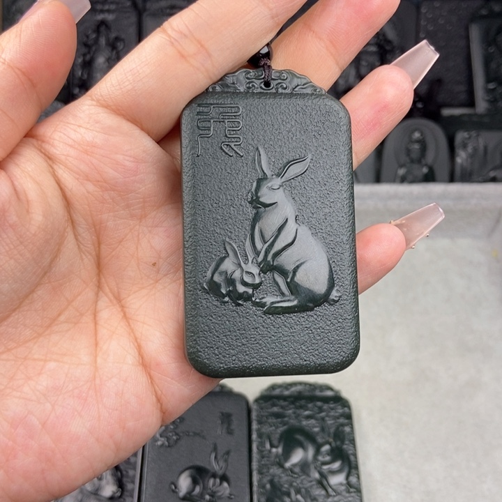 颈饰未镶嵌和田玉