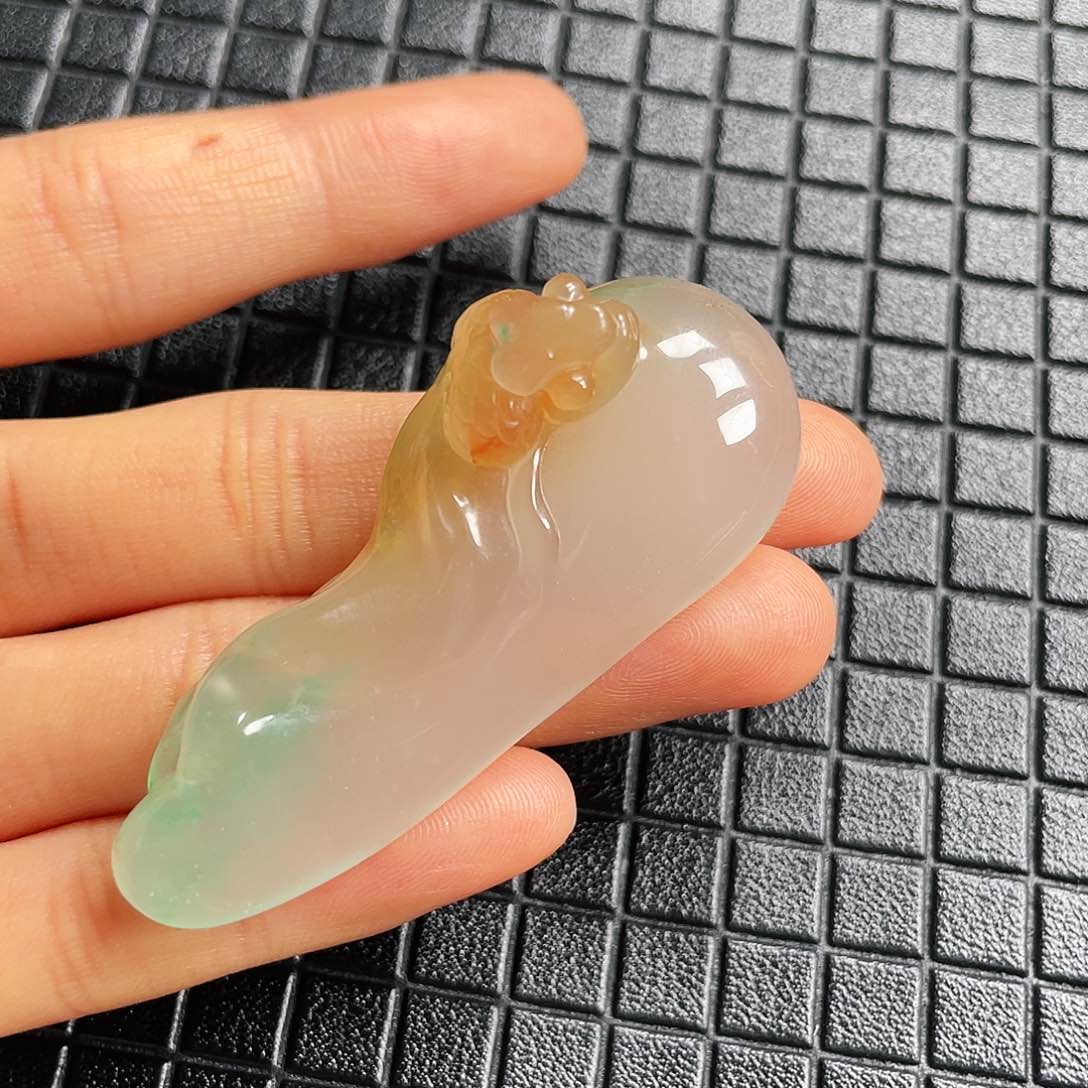 石英质玉挂件未镶嵌L*C