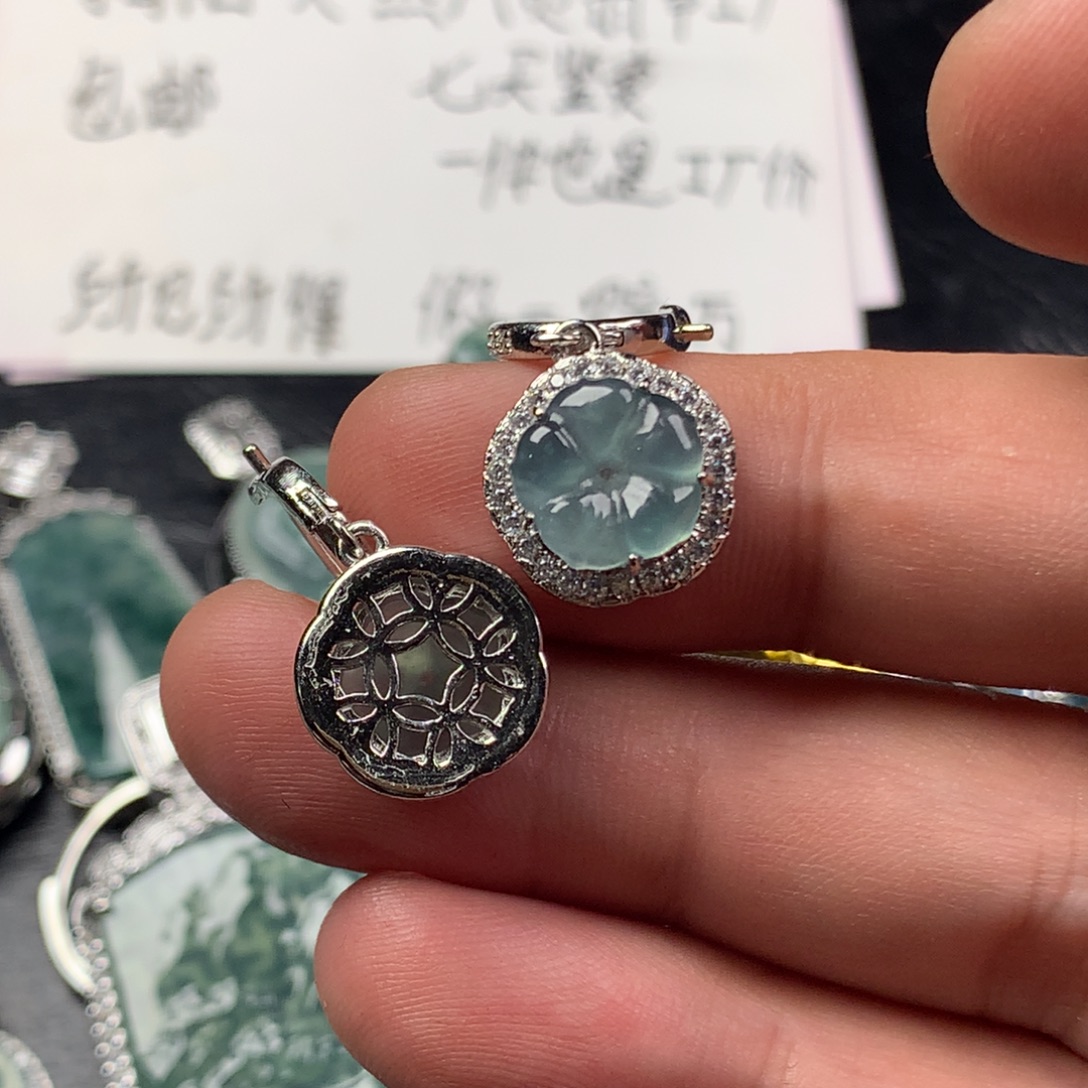 颈饰未镶嵌翡翠有钱花耳饰
