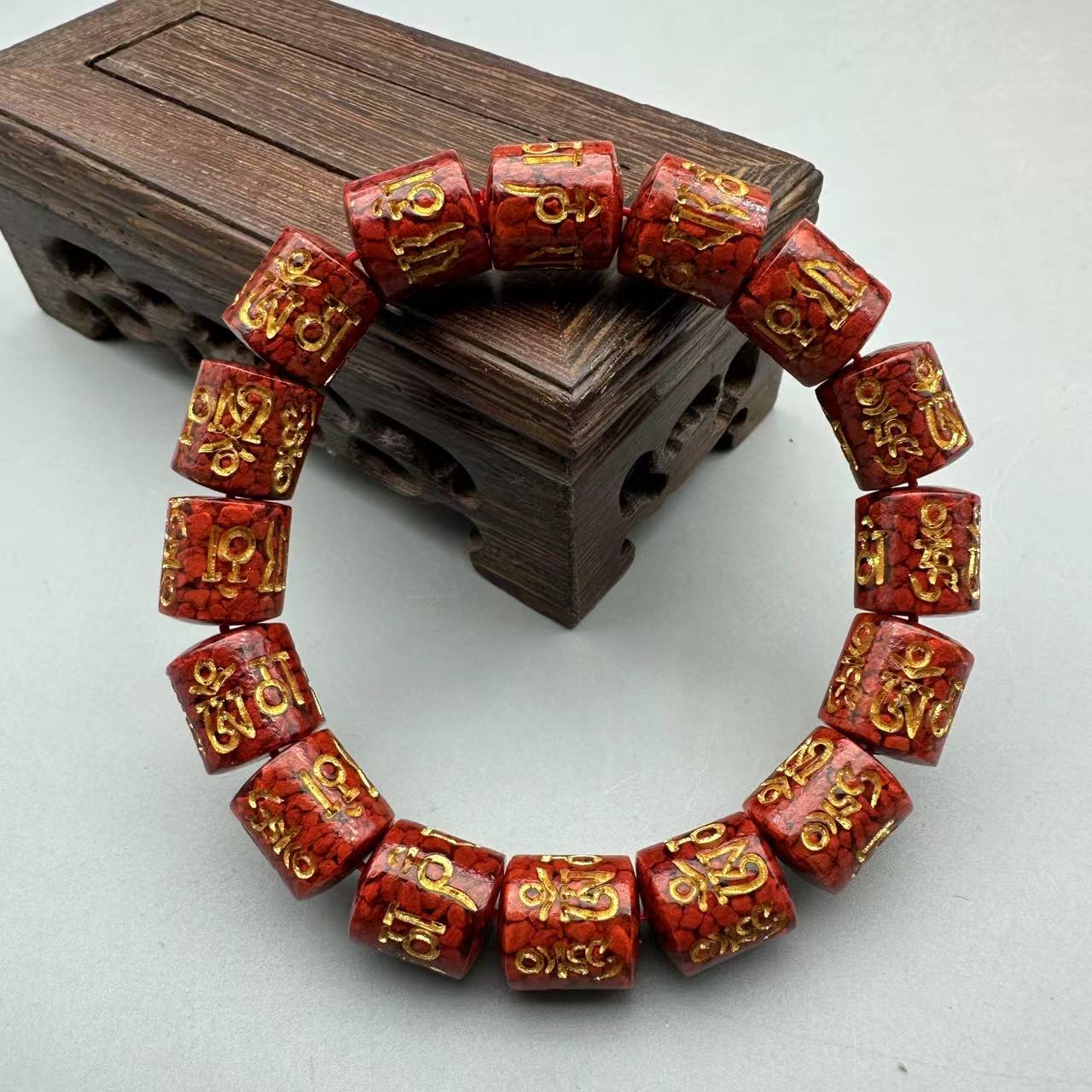 含辰砂工艺品JT276-晶体雕刻桶珠六字真言12mm手串