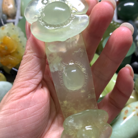 蛇纹石玉未镶嵌手把件