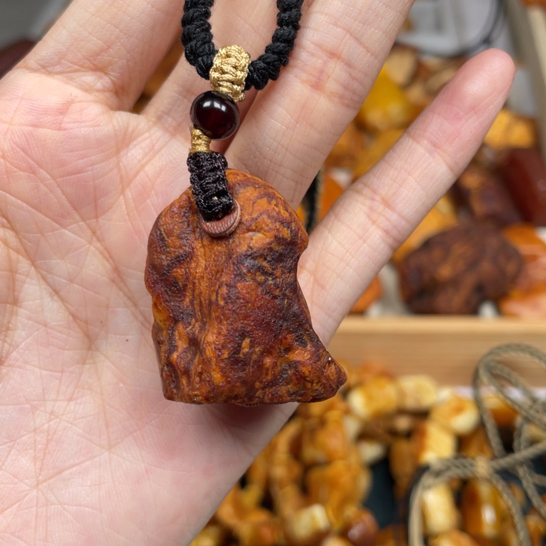 琥珀珠宝奇石未镶嵌