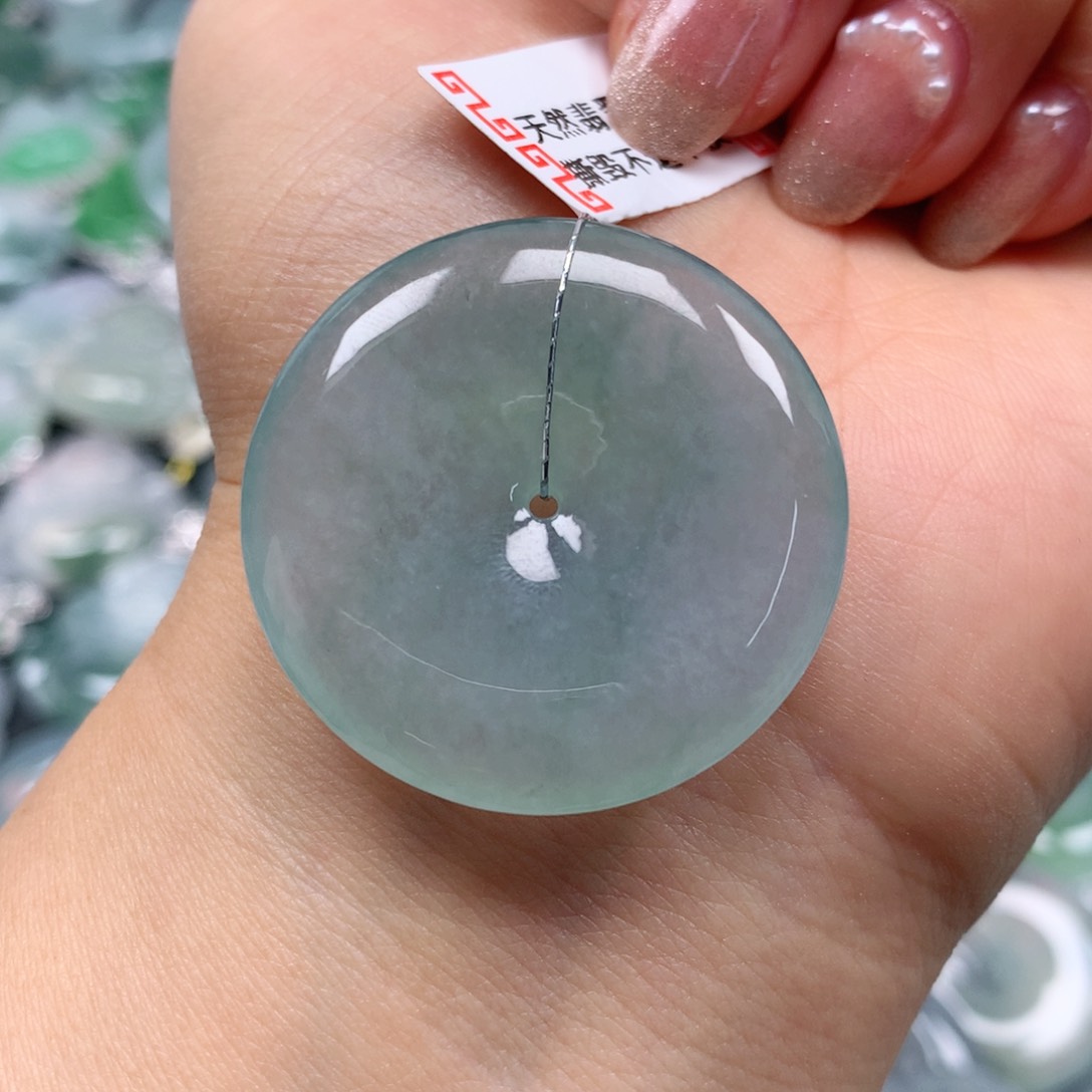 翡翠颈饰未镶嵌天然翡翠