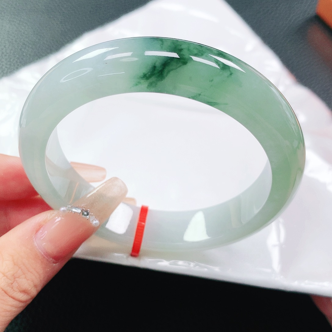 翡翠手镯未镶嵌57圈