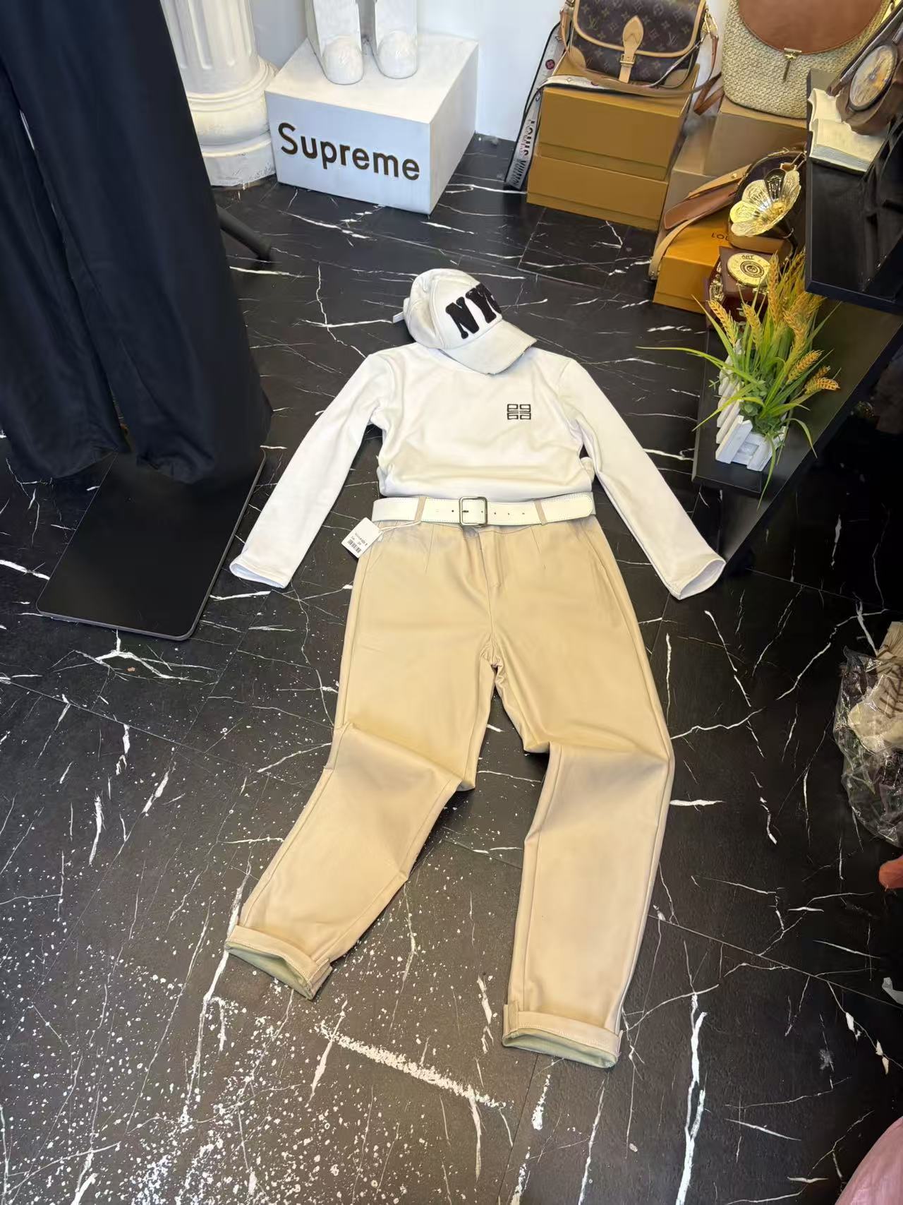 D25102502皮裤女新款松紧高腰烟管酷飒风萝卜哈伦裤新款潮牌女装