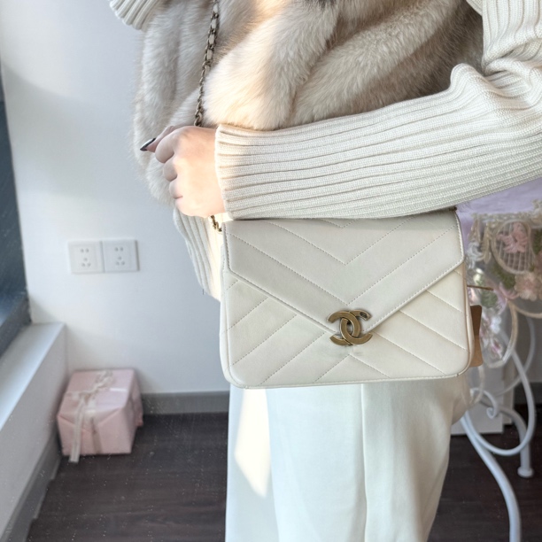 95新 Chanel/香奈儿 香奈儿v纹白色信封包