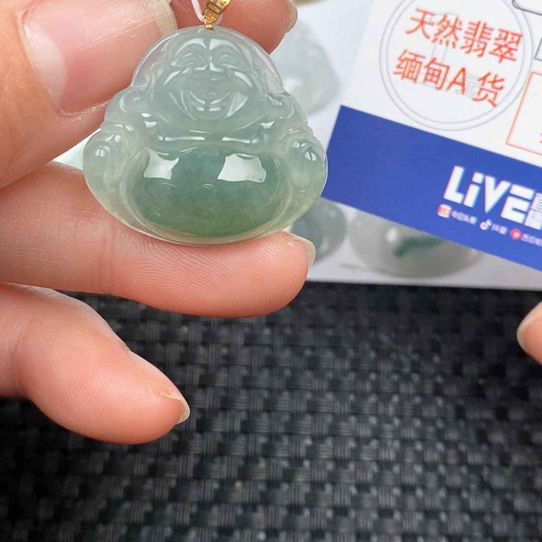 翡翠颈饰18K金镶嵌吊坠