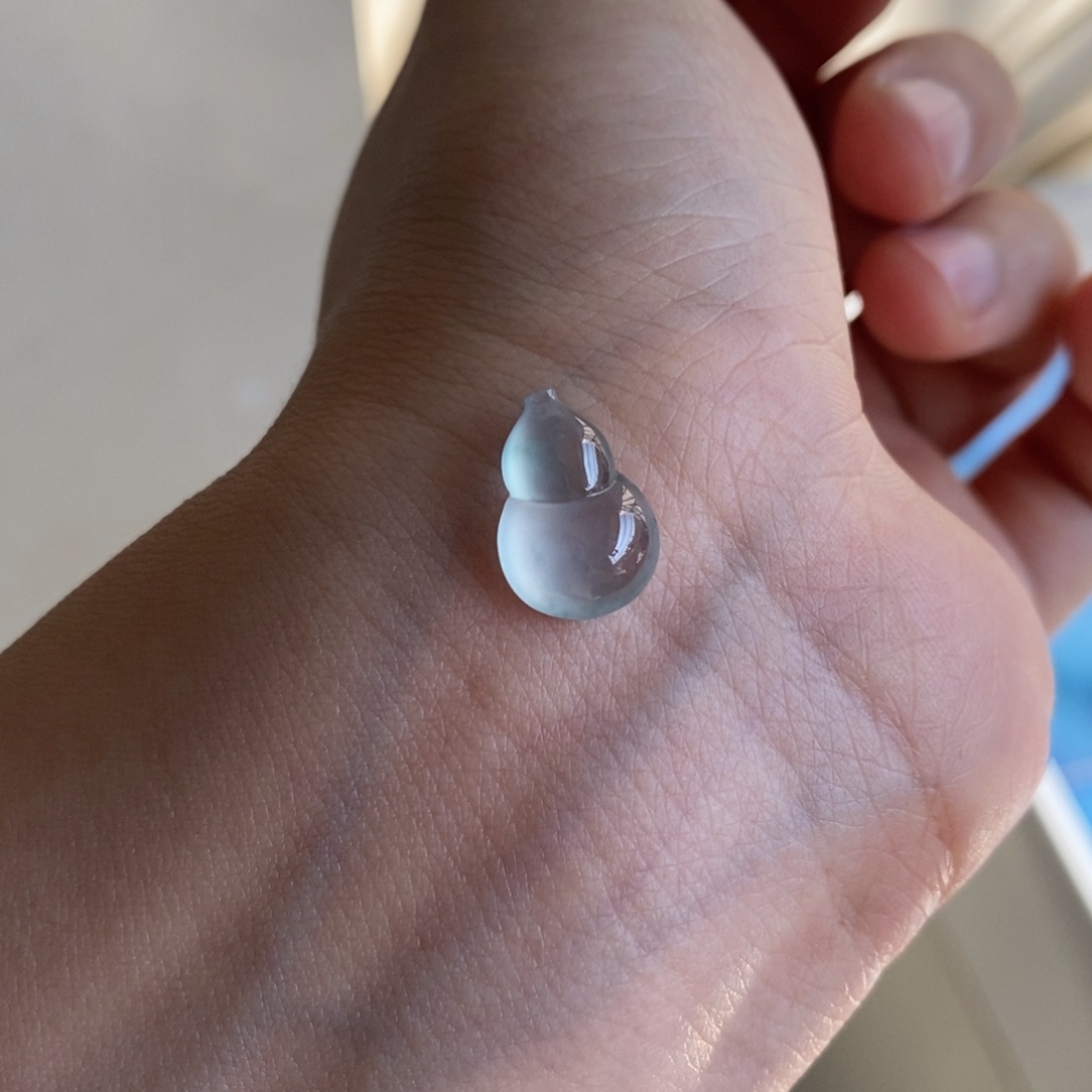 翡翠未镶嵌颈饰葫芦缅料