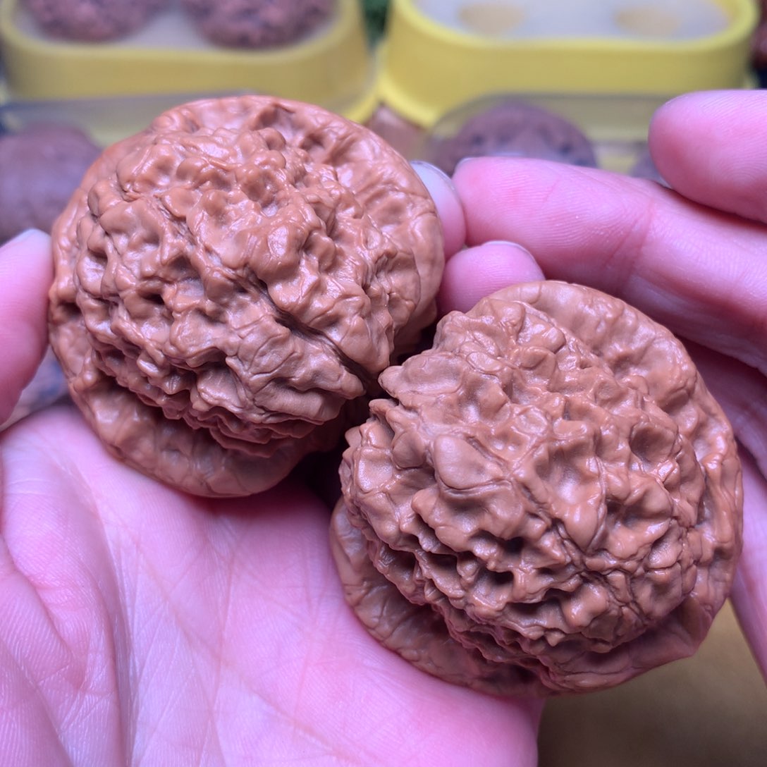 文玩核桃把件毕业肉球龙鼎49