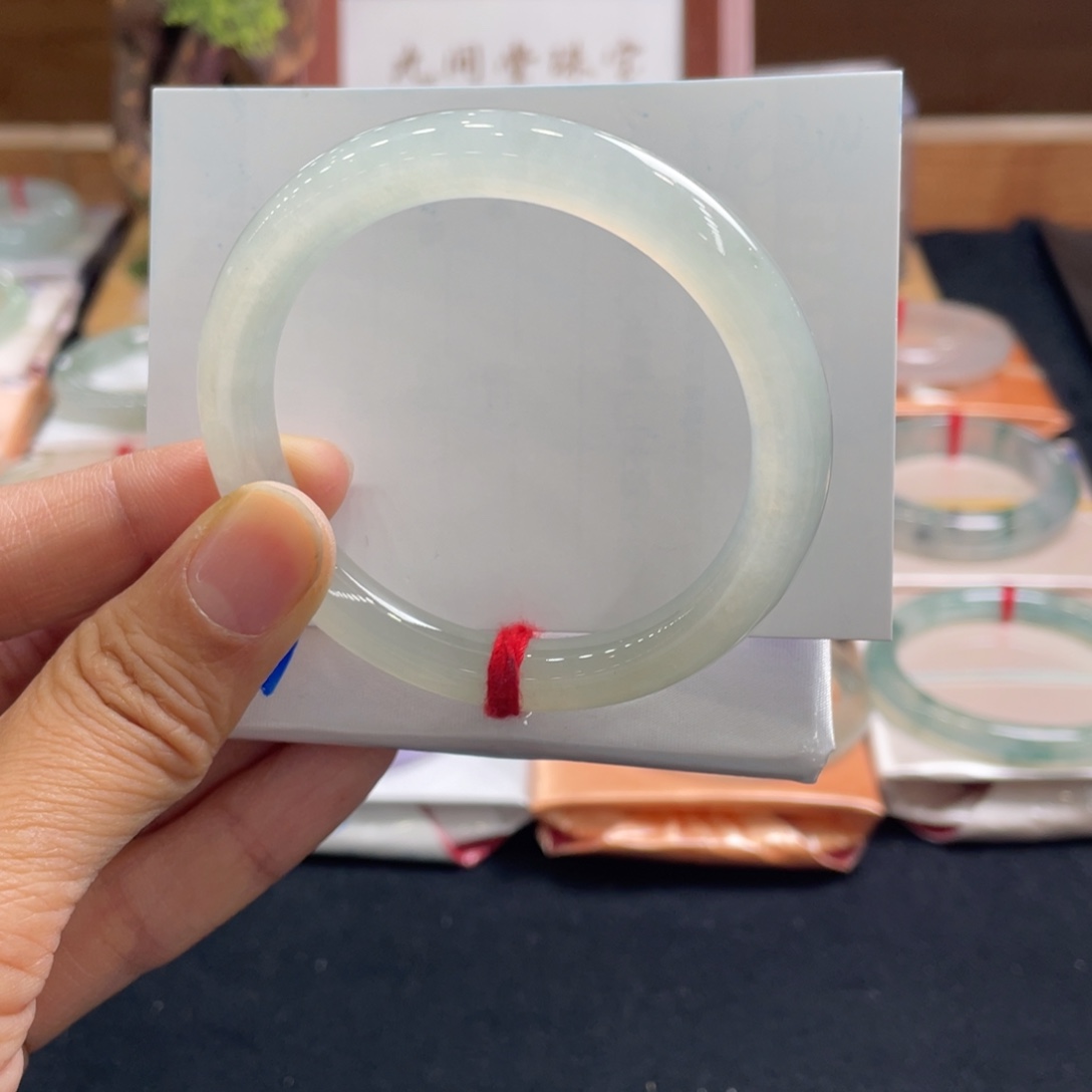 翡翠手镯未镶嵌51:6冰糖雪梨