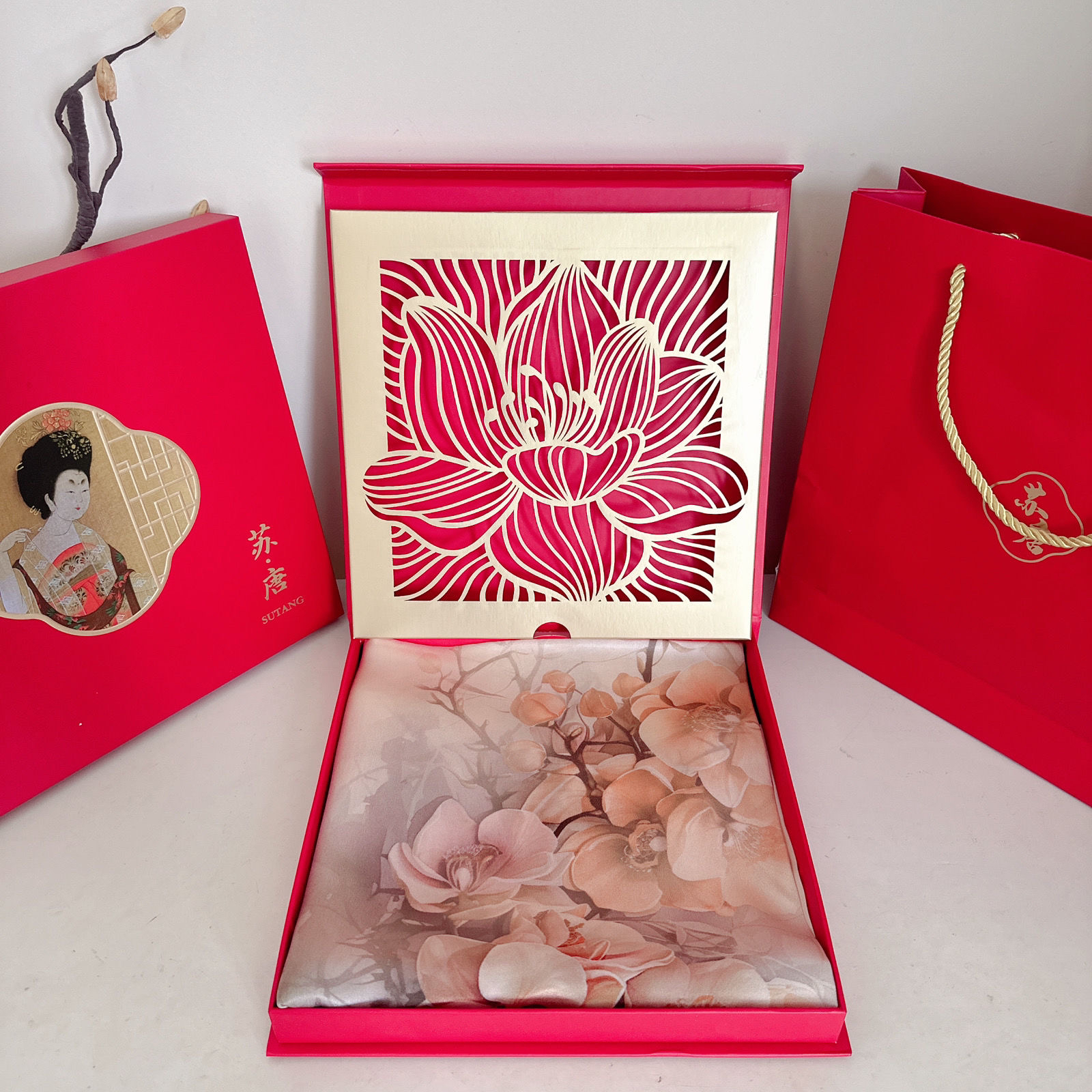 真丝丝巾礼物实用送长辈礼盒桑蚕丝女长款洋气披肩围巾伴手礼礼品