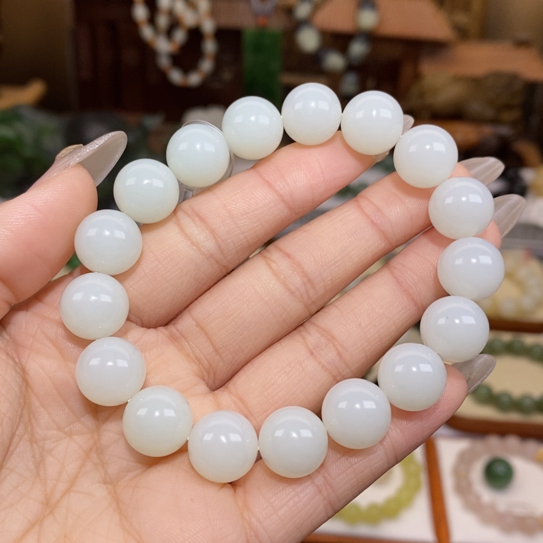 和田玉手串未镶嵌