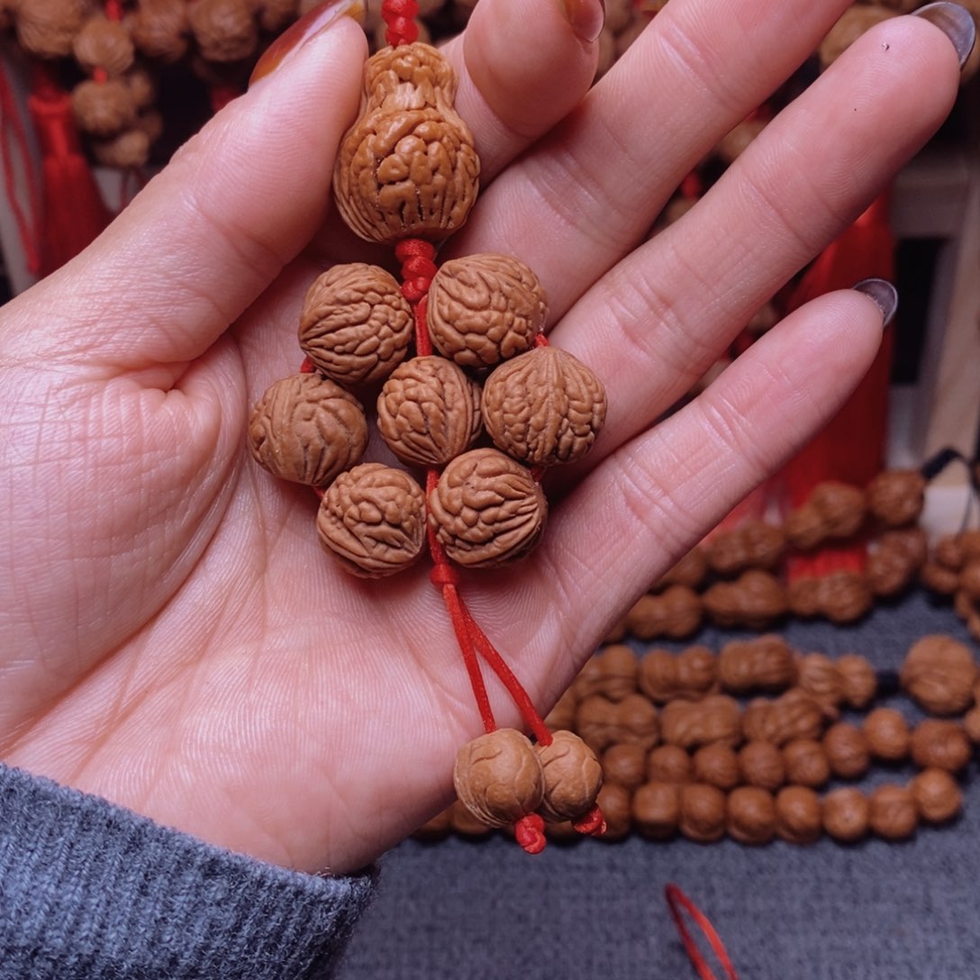 桃核吊坠龙纹桃枭