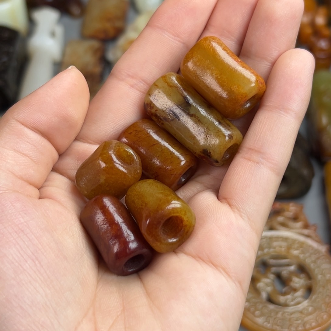 和田玉未镶嵌颈饰丫****芦