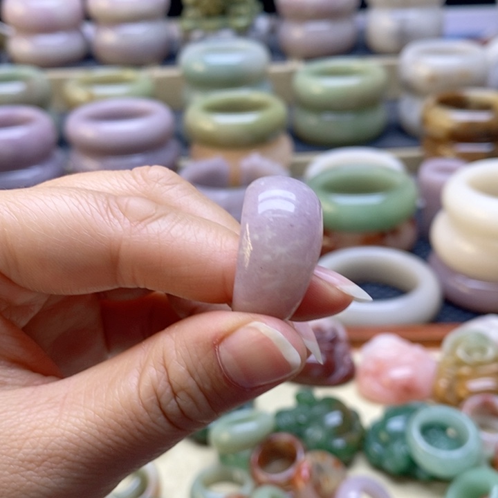 夢***影石英质玉未镶嵌手镯