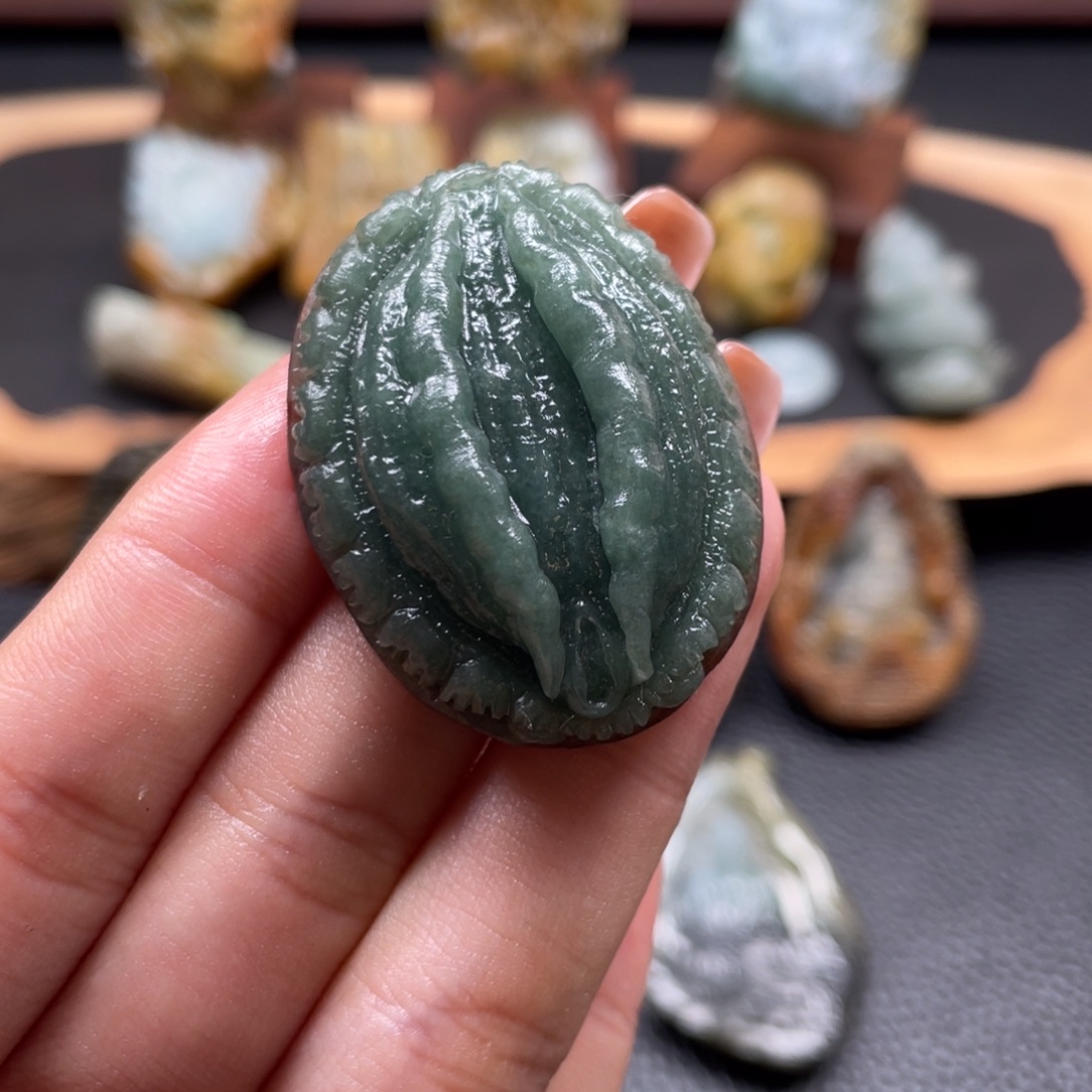 定制翡翠未镶嵌翡翠