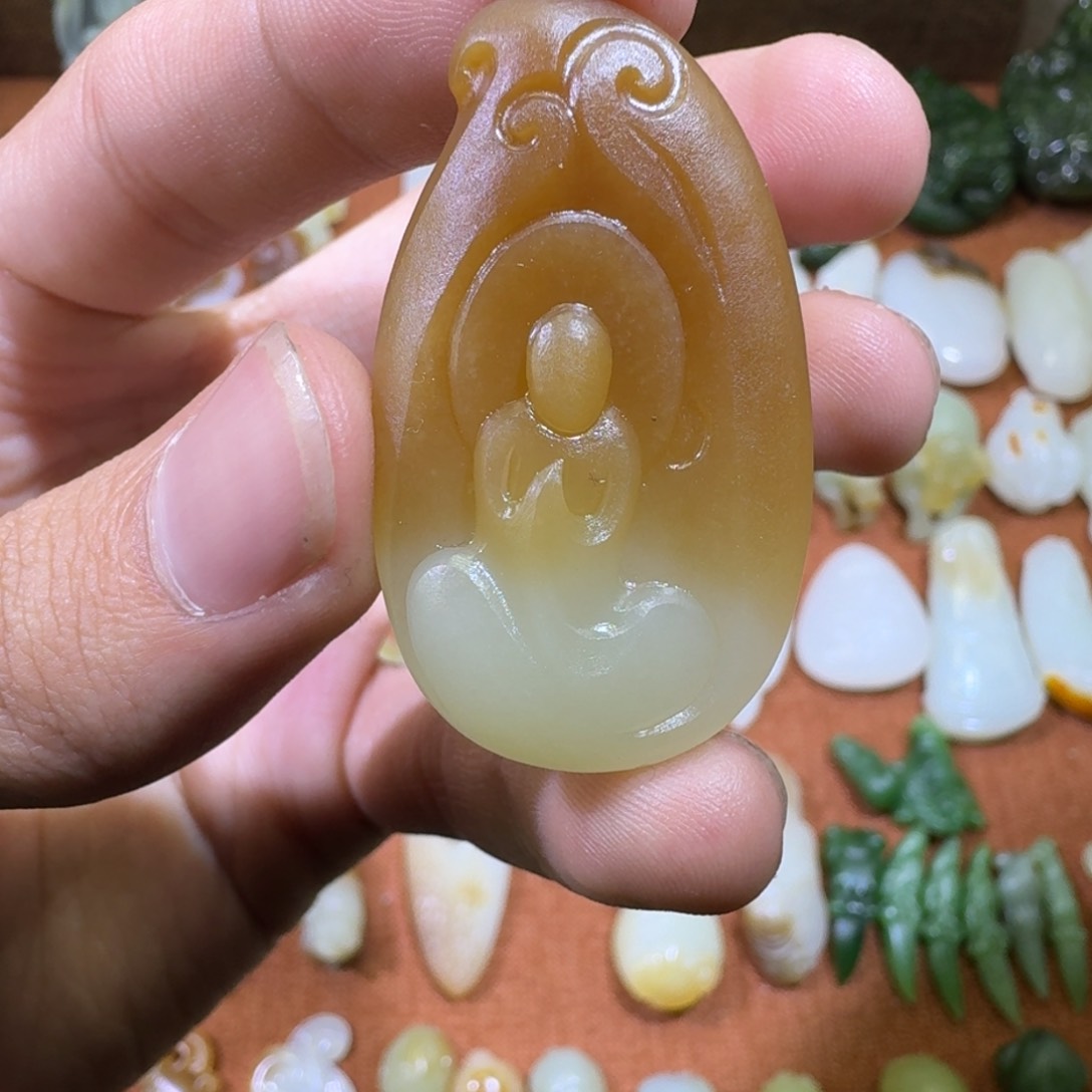 和田玉颈饰未镶嵌