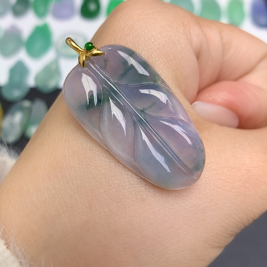 翡翠颈饰18K金镶嵌叶子