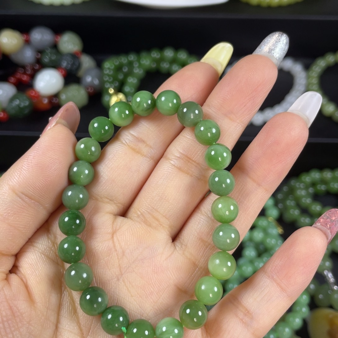 手链未镶嵌和田玉?