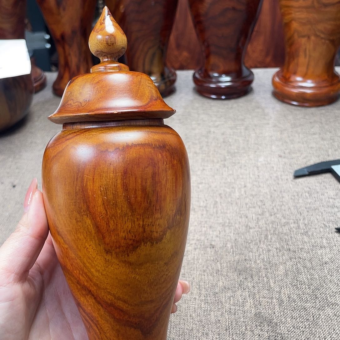 黄花梨/降香黄檀将军罐