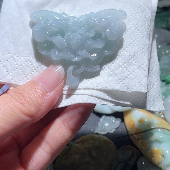 颈饰未镶嵌翡翠天