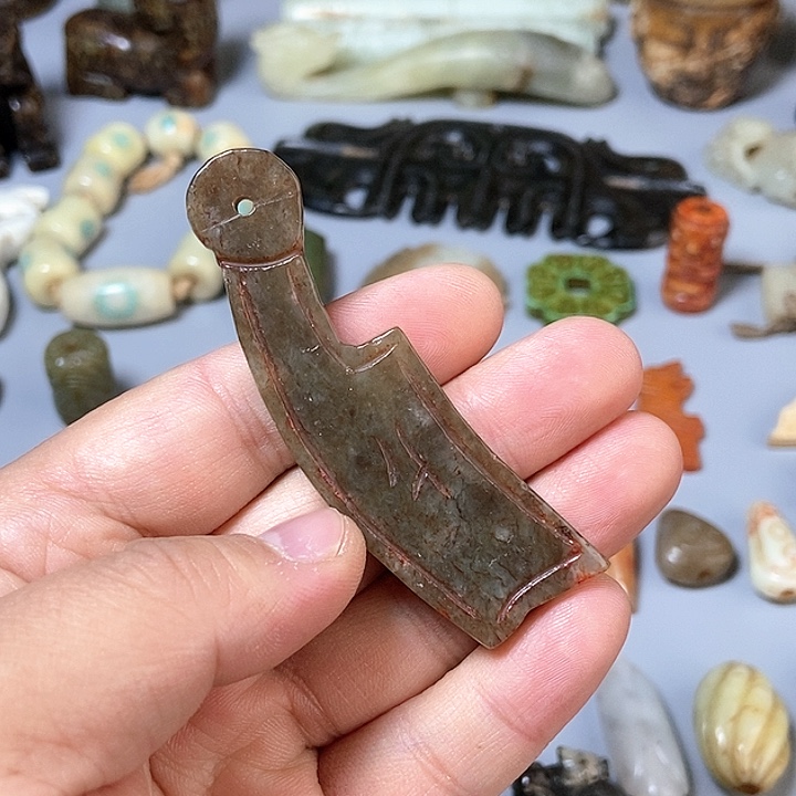 和田玉未镶嵌颈饰100